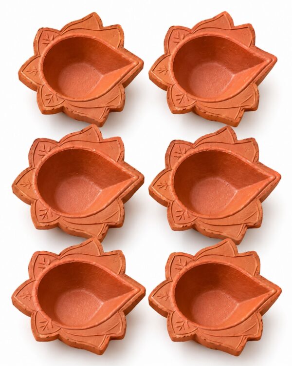 Pack of 6 Lotus Style Vrindavan Mitti Diyas